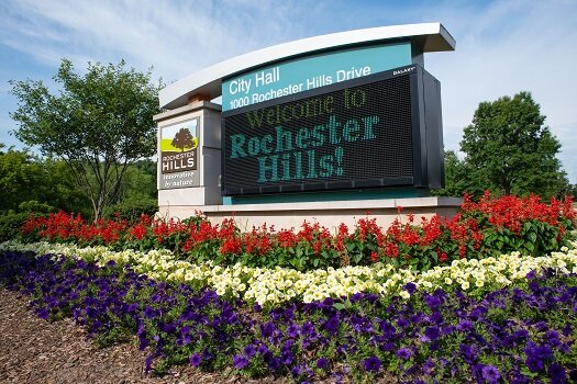 Rochester Hills, Michigan city sign